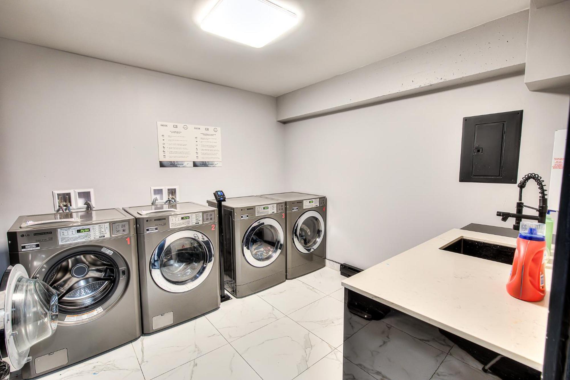 Ndg Dreams! New & Modern 3Br Easy City Life Montreal Exteriér fotografie