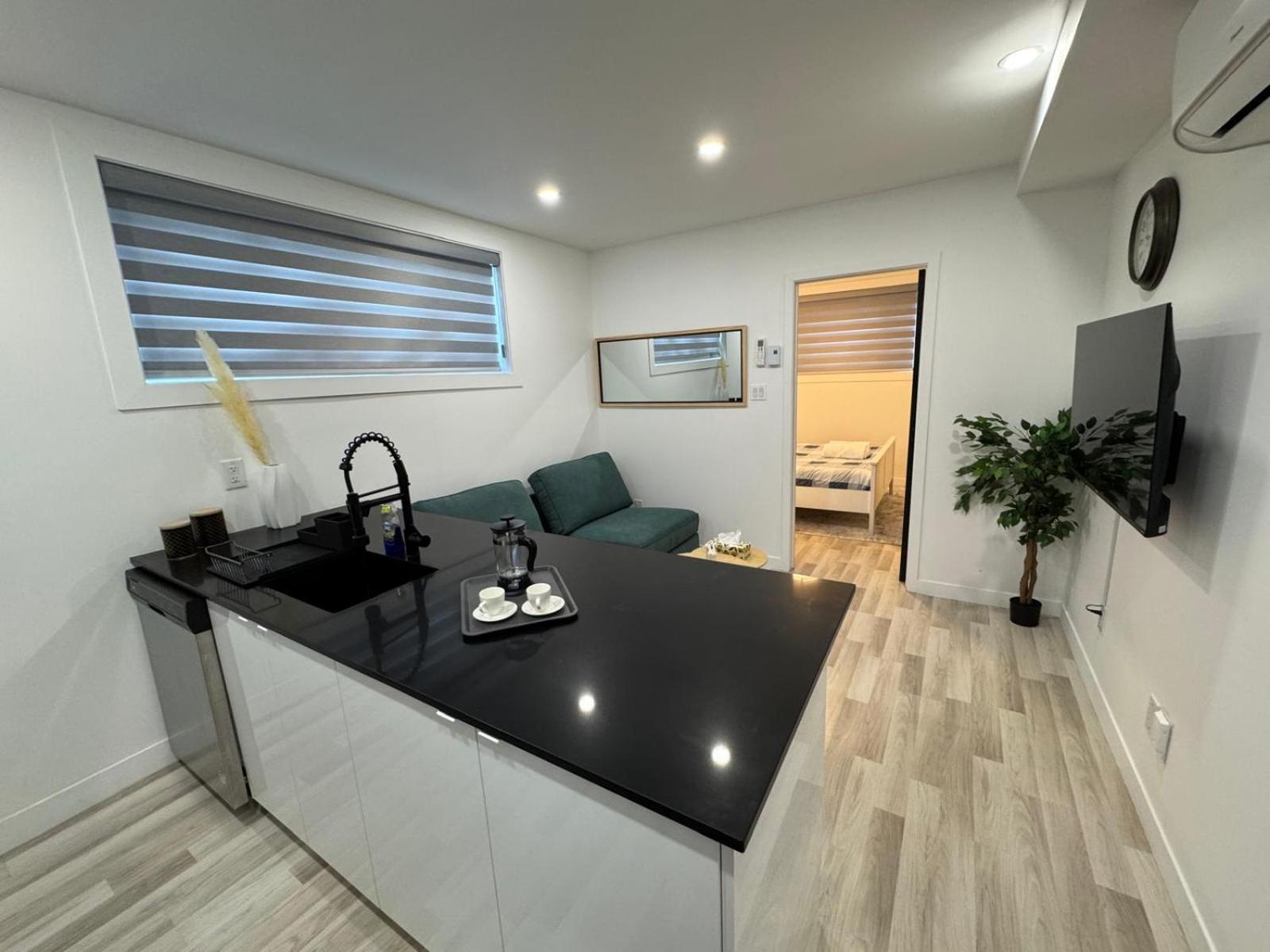 Ndg Dreams! New & Modern 3Br Easy City Life Montreal Exteriér fotografie