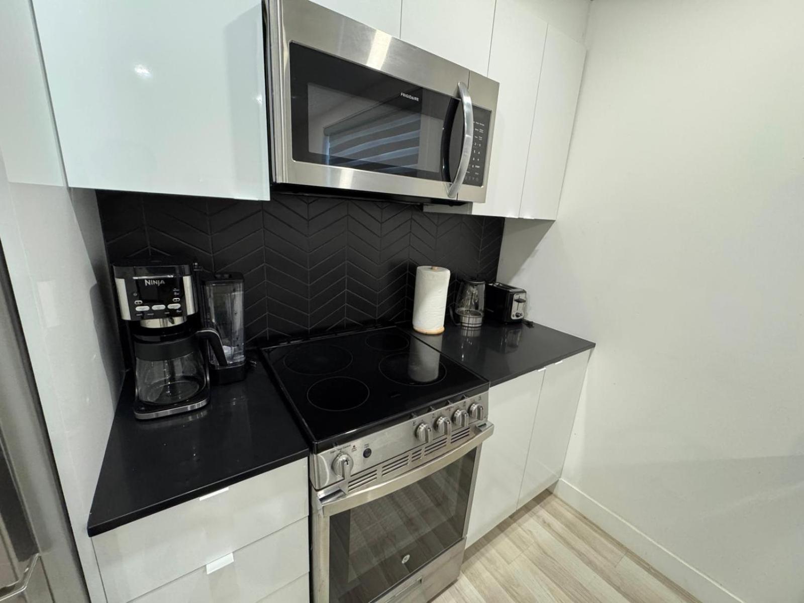 Ndg Dreams! New & Modern 3Br Easy City Life Montreal Exteriér fotografie
