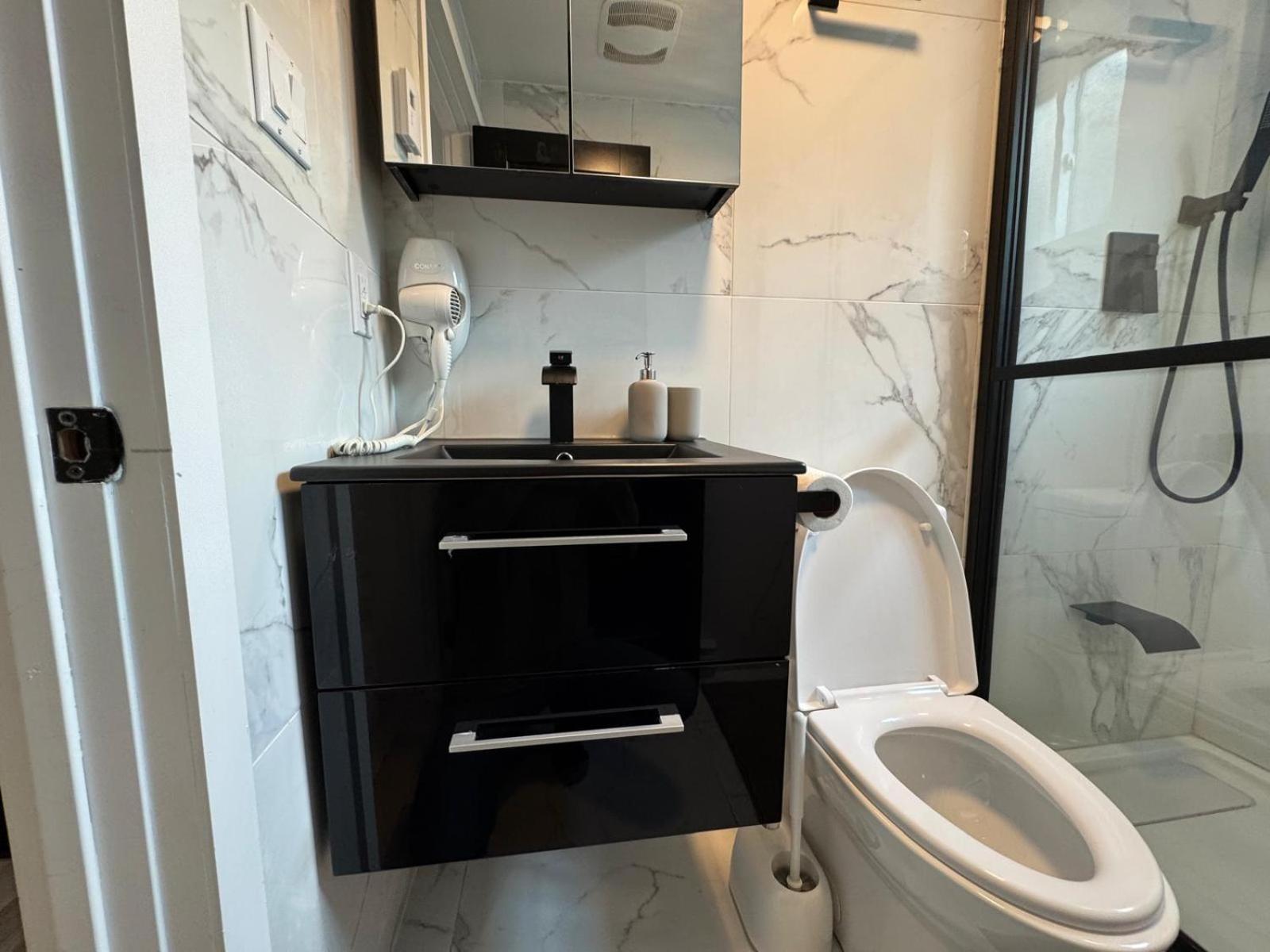 Ndg Dreams! New & Modern 3Br Easy City Life Montreal Exteriér fotografie